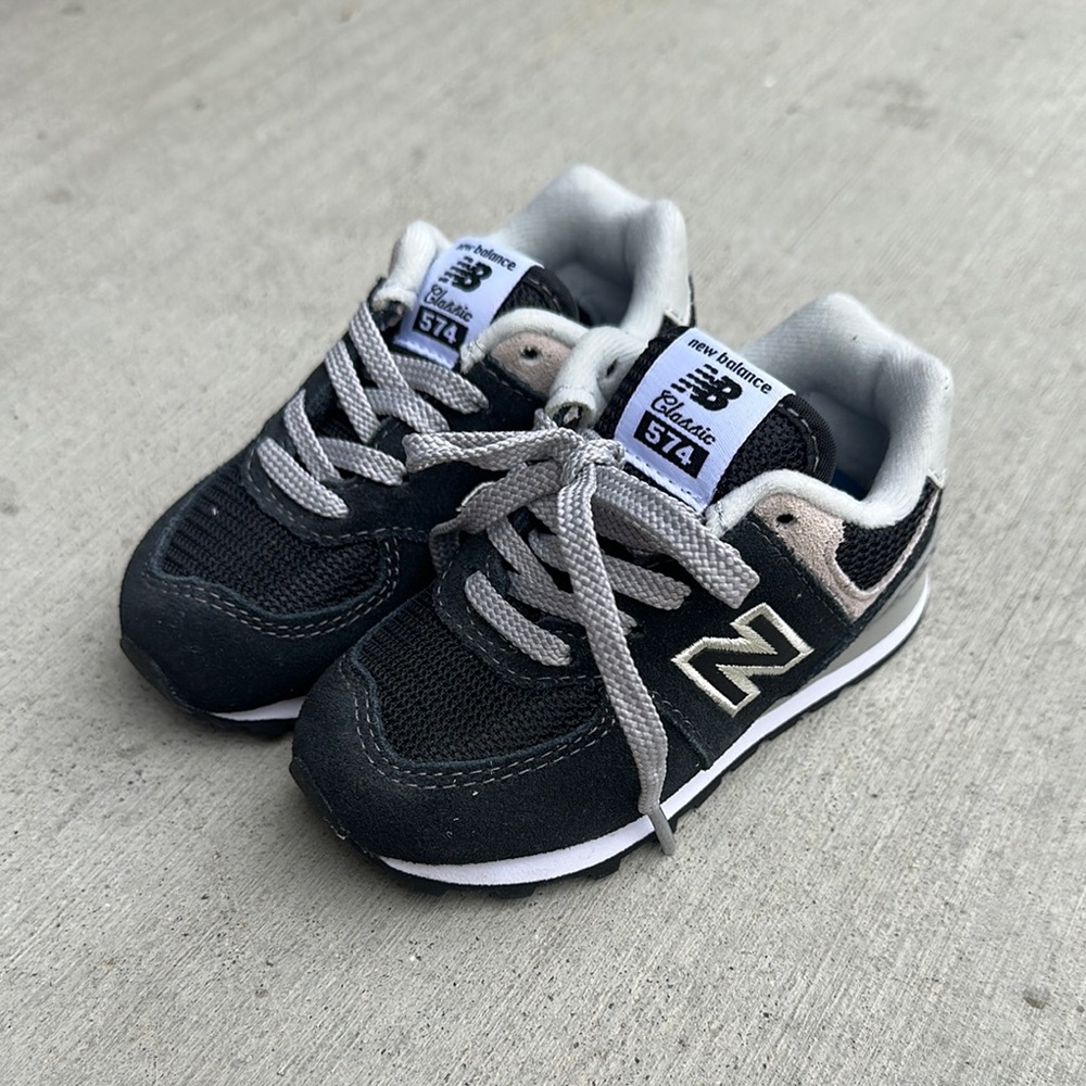 New Balance Toddler Black and Tan Sneakers